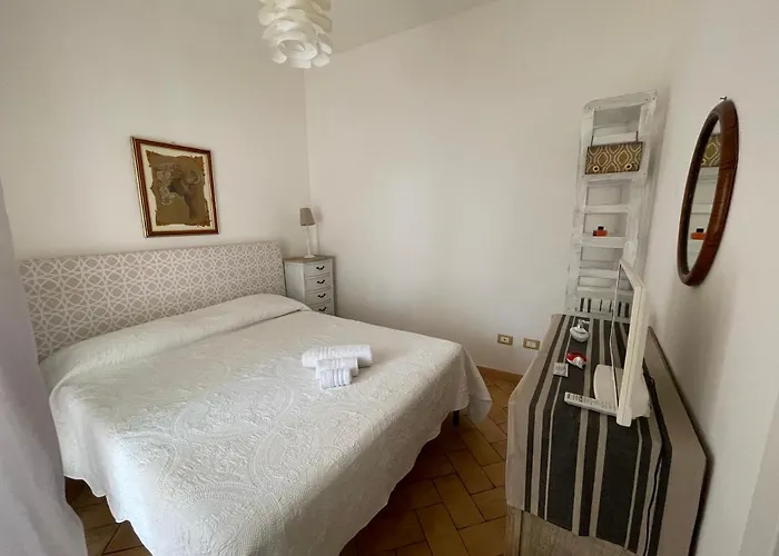 Laguna Blu Casa Sul Mare 公寓 切法卢